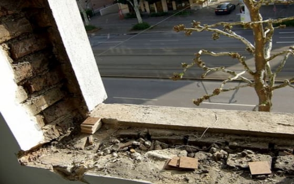 Демонтаж вікон та віконних коробок