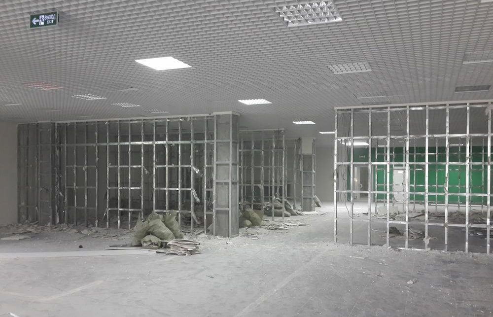 demontazh peregorodok iz gipsokartona