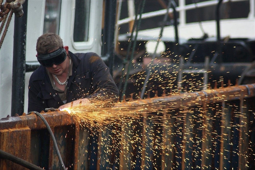 rezka metallicheskih konstrukczij